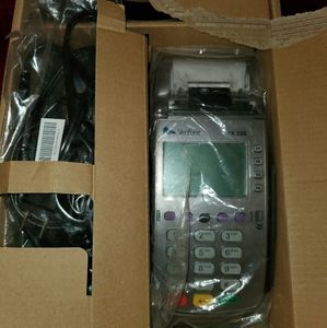Verifone Inc. VX520 Countertop Keypad.